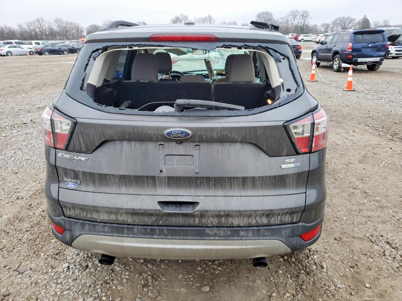 2018 FORD ESCAPE SE photo 6