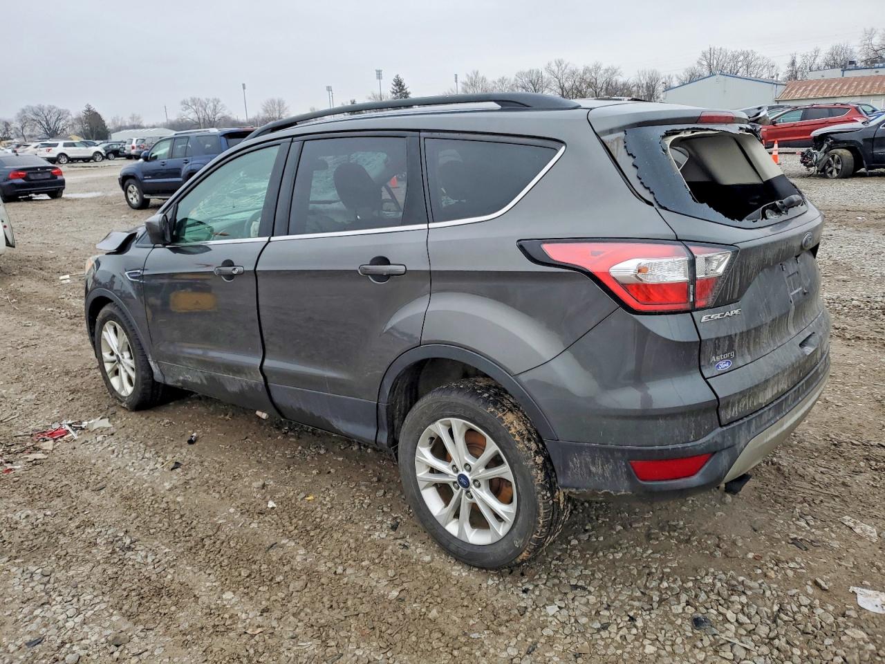 2018 FORD ESCAPE SE photo 2