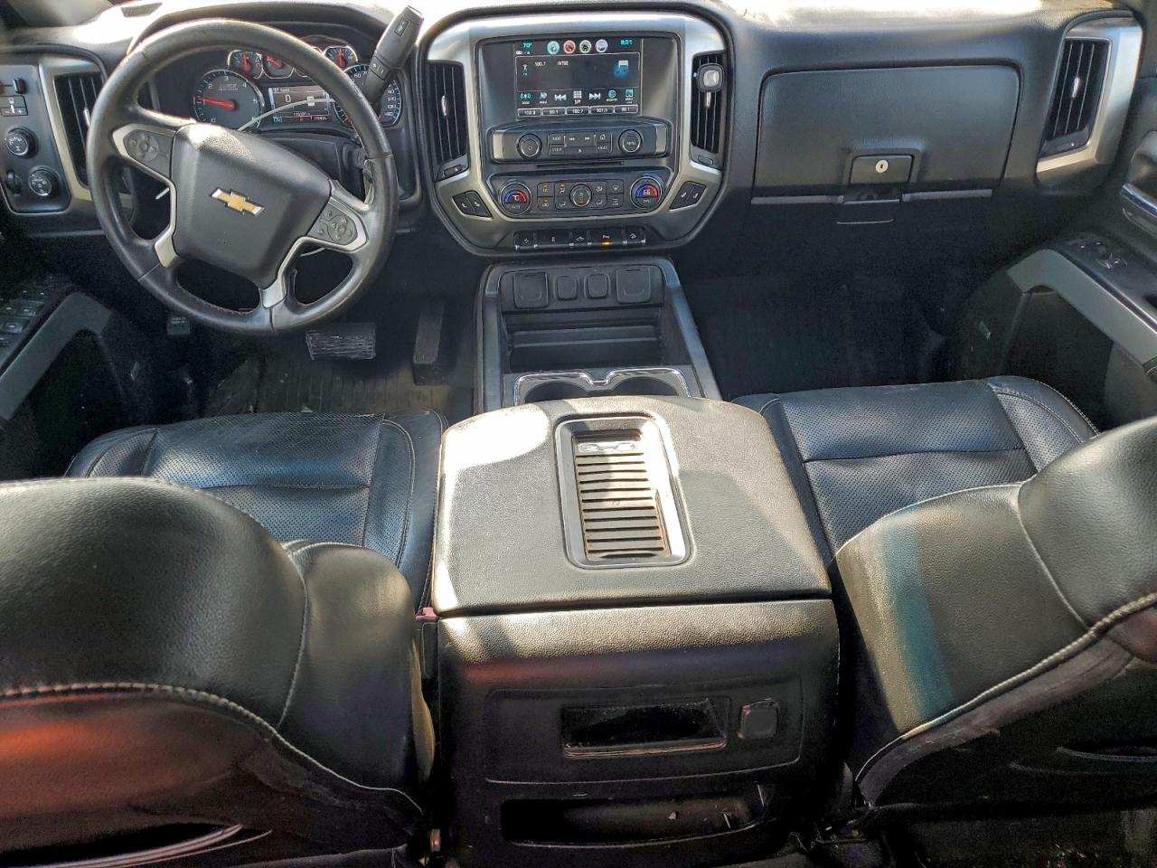 2018 CHEVROLET SILVERADO K1500 LT photo 8