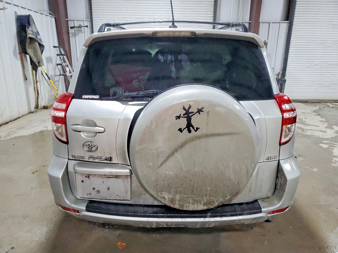 2010 TOYOTA RAV4 photo 6