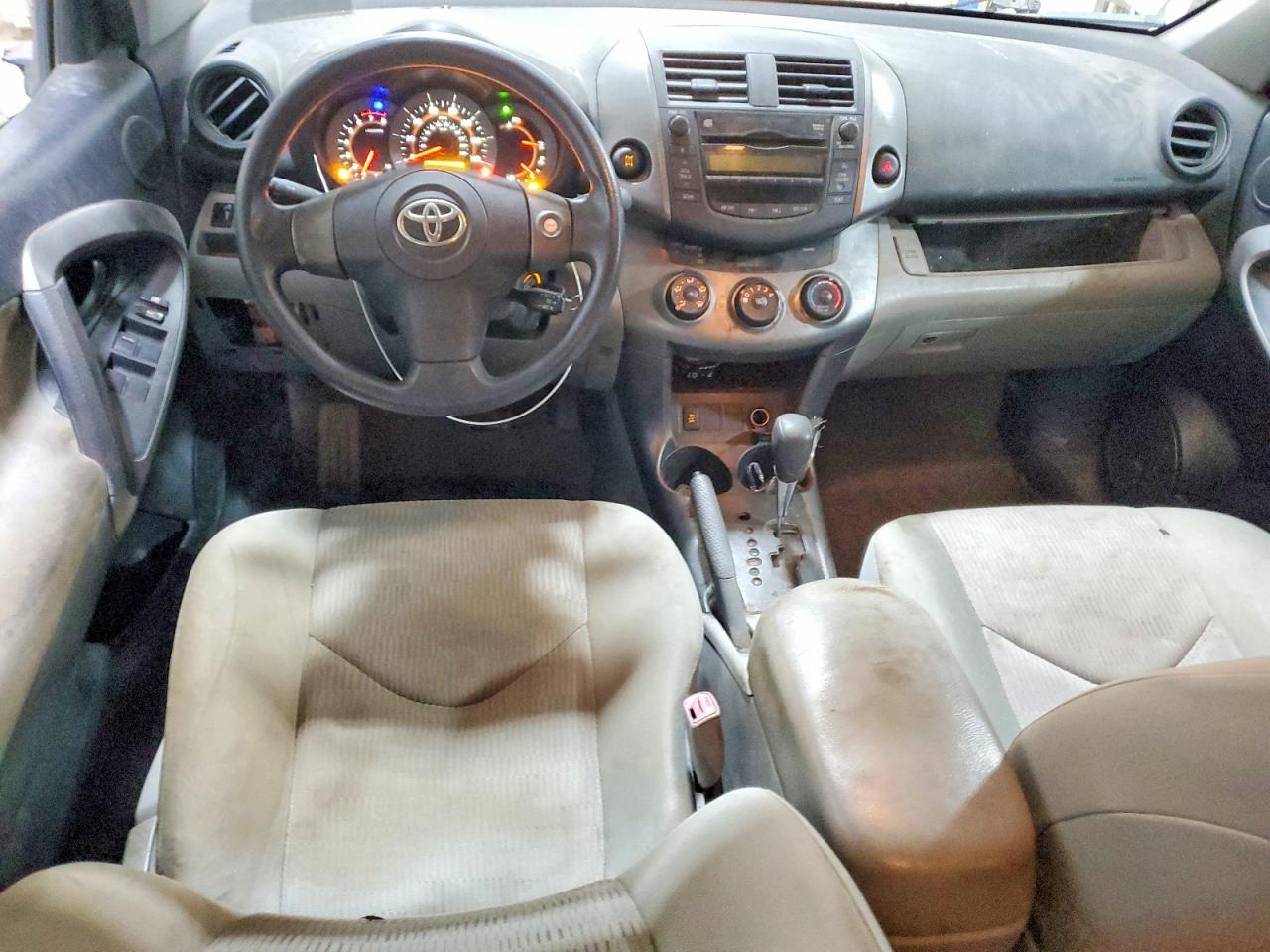 2010 TOYOTA RAV4 photo 8