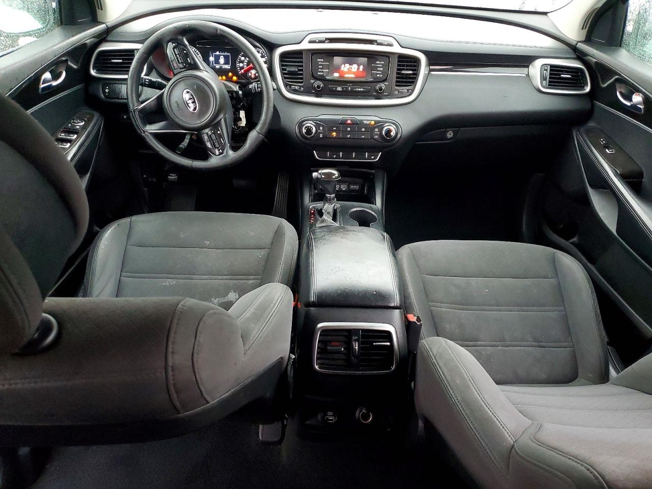 2016 KIA SORENTO LX photo 8