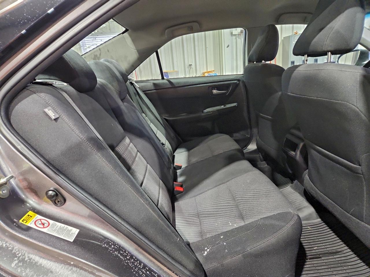 2017 TOYOTA CAMRY LE photo 10