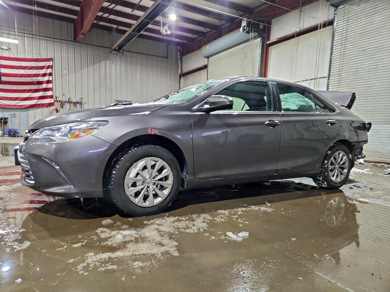 2017 TOYOTA CAMRY