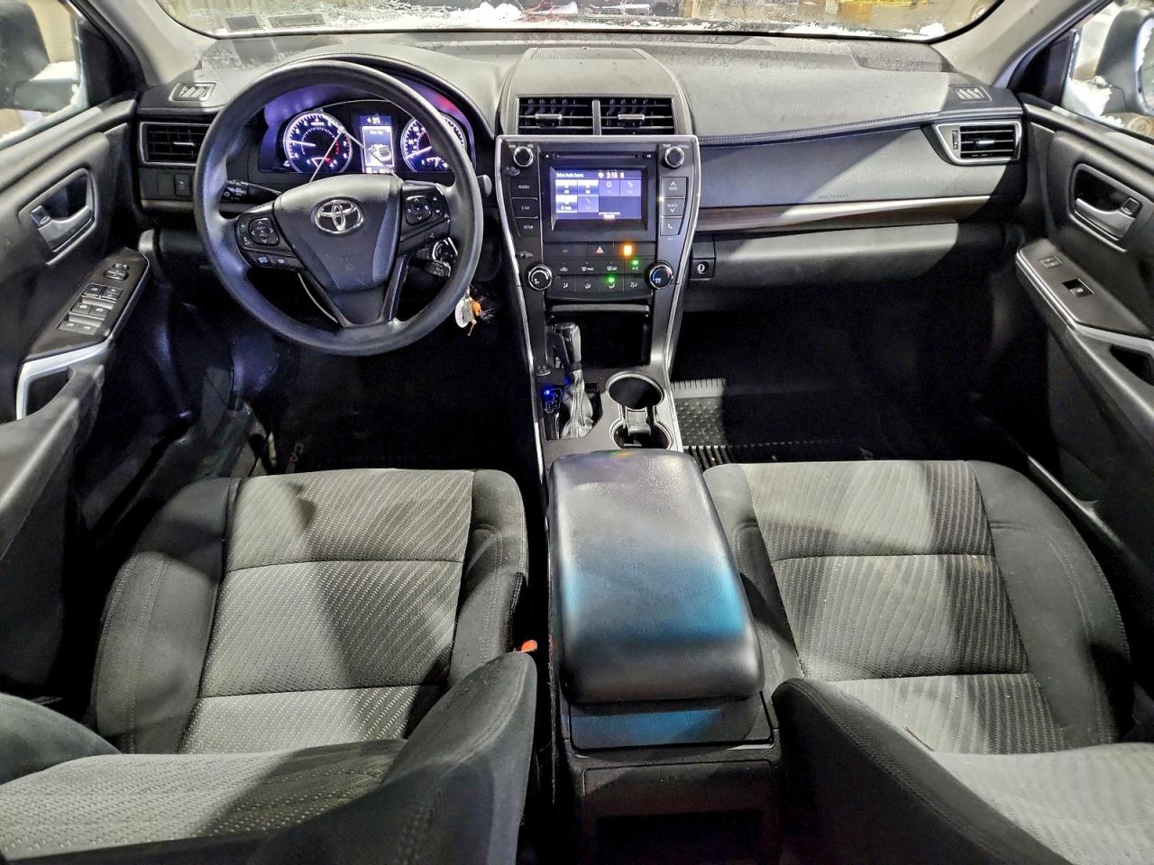 2017 TOYOTA CAMRY LE photo 8