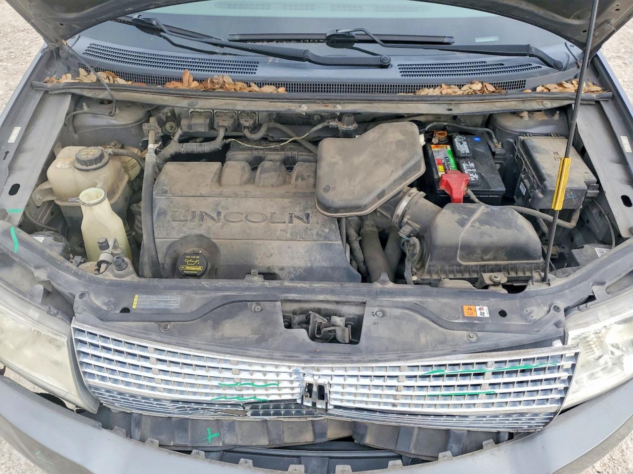 2010 LINCOLN MKX photo 12