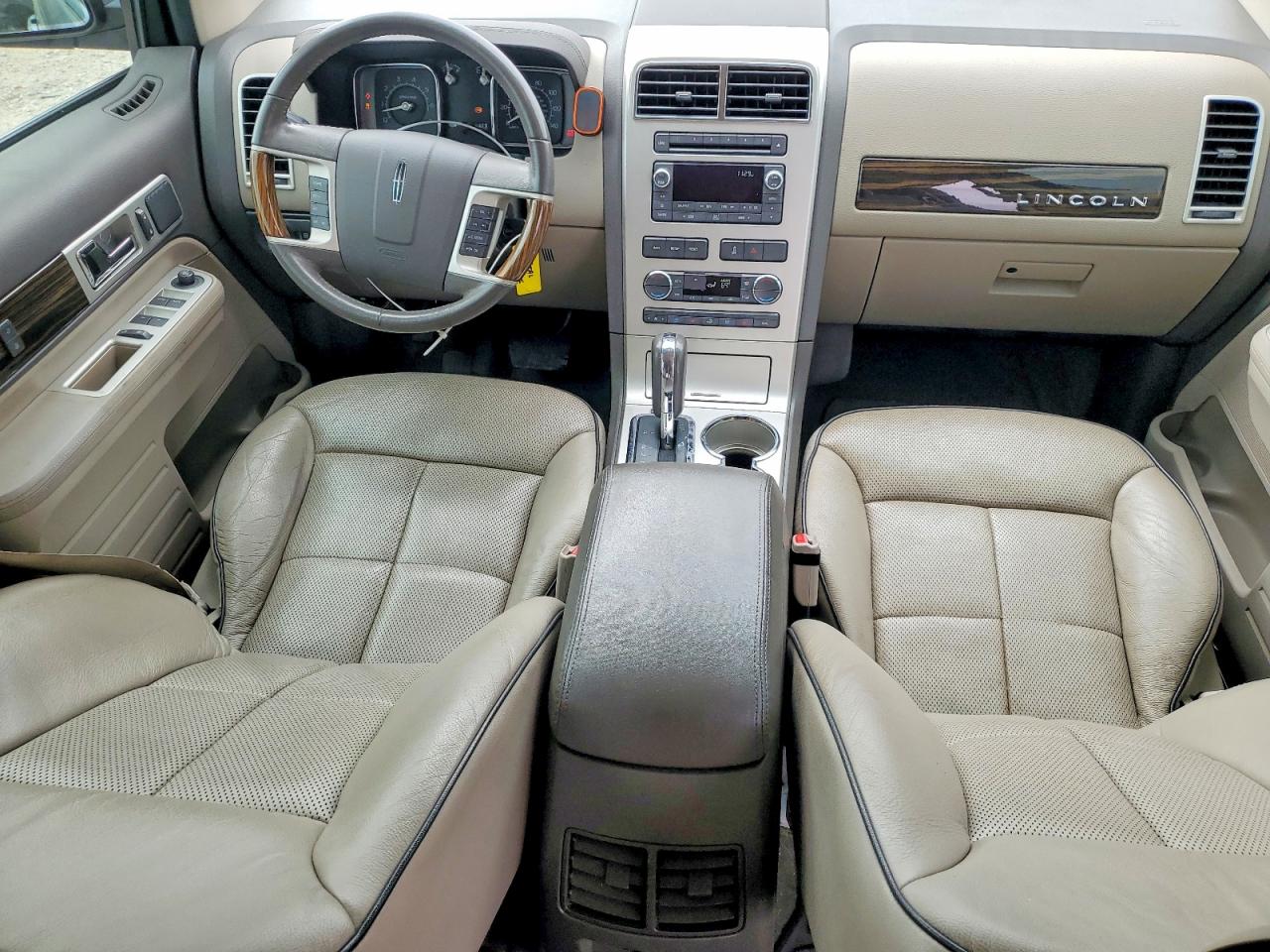 2010 LINCOLN MKX photo 8