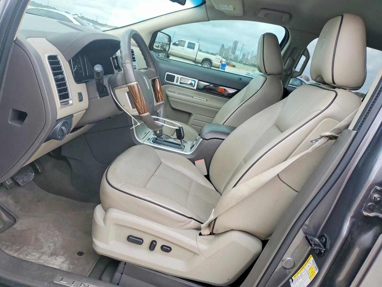 2010 LINCOLN MKX photo 7