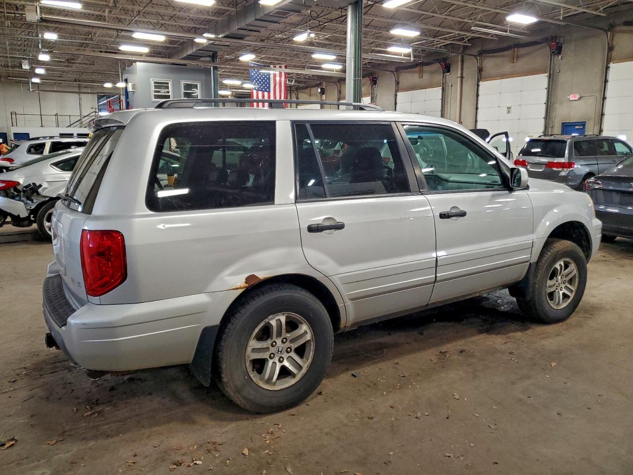 2004 HONDA PILOT EXL photo 3