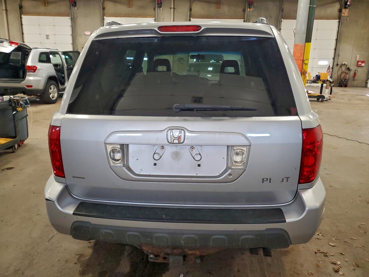 2004 HONDA PILOT EXL photo 6