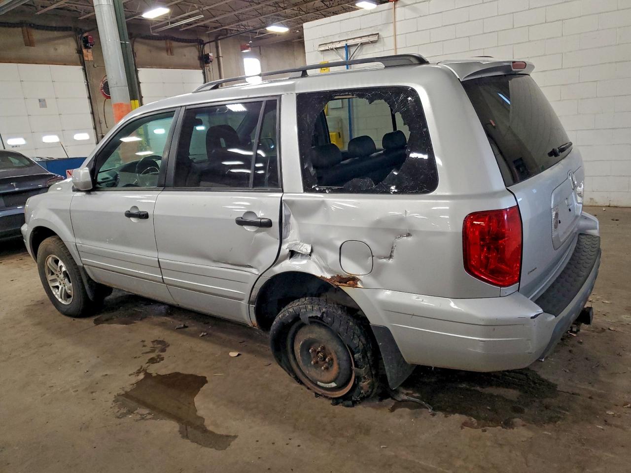 2004 HONDA PILOT EXL photo 2