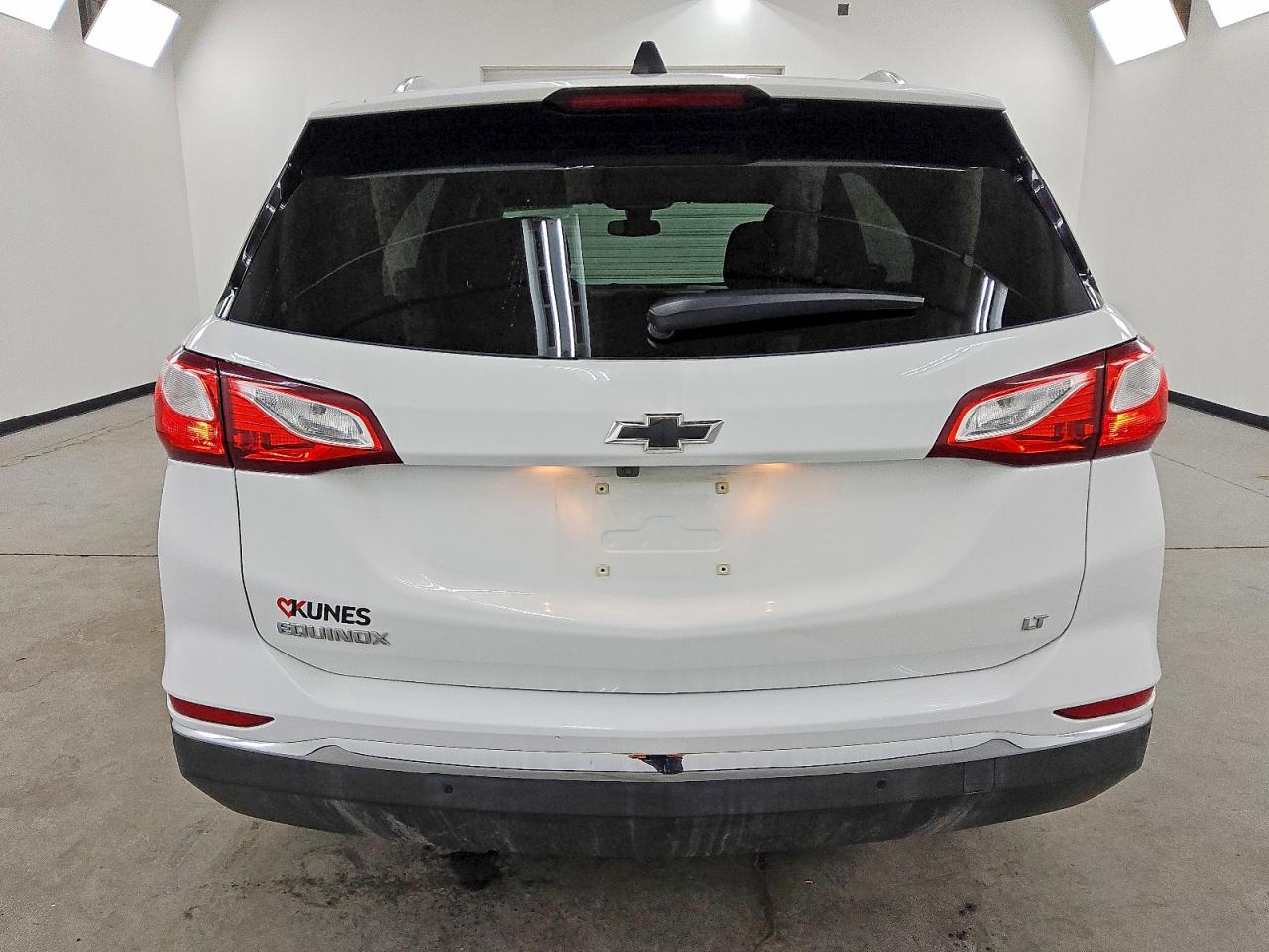 2020 CHEVROLET EQUINOX LT photo 6