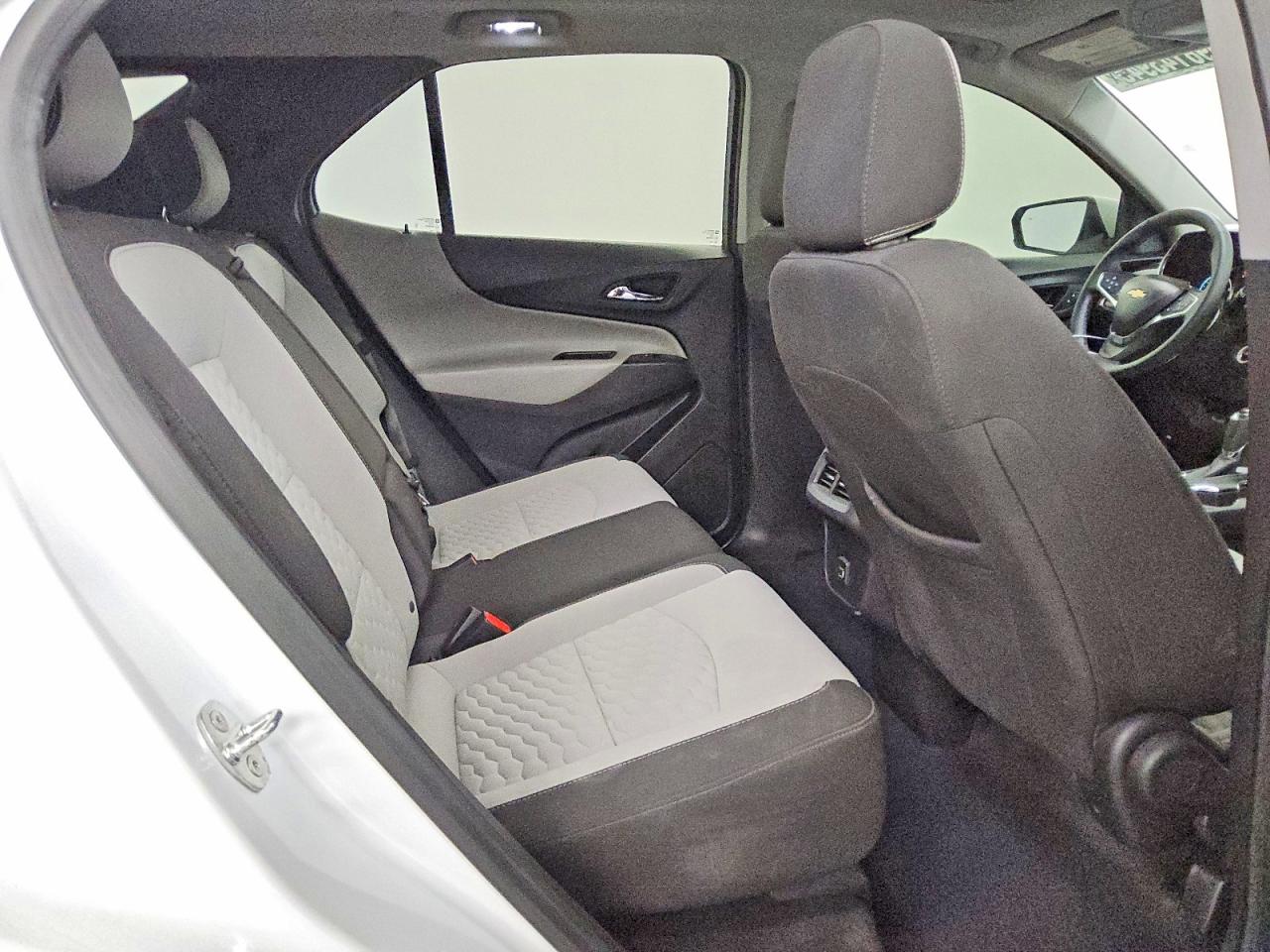 2020 CHEVROLET EQUINOX LT photo 11