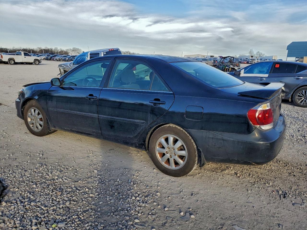 2006 TOYOTA CAMRY photo 2