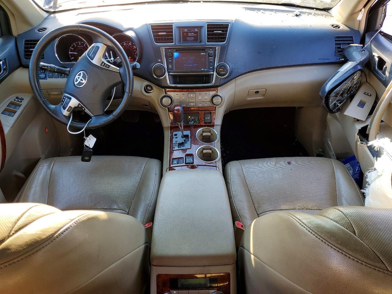 2013 TOYOTA HIGHLANDER LIMITED photo 8