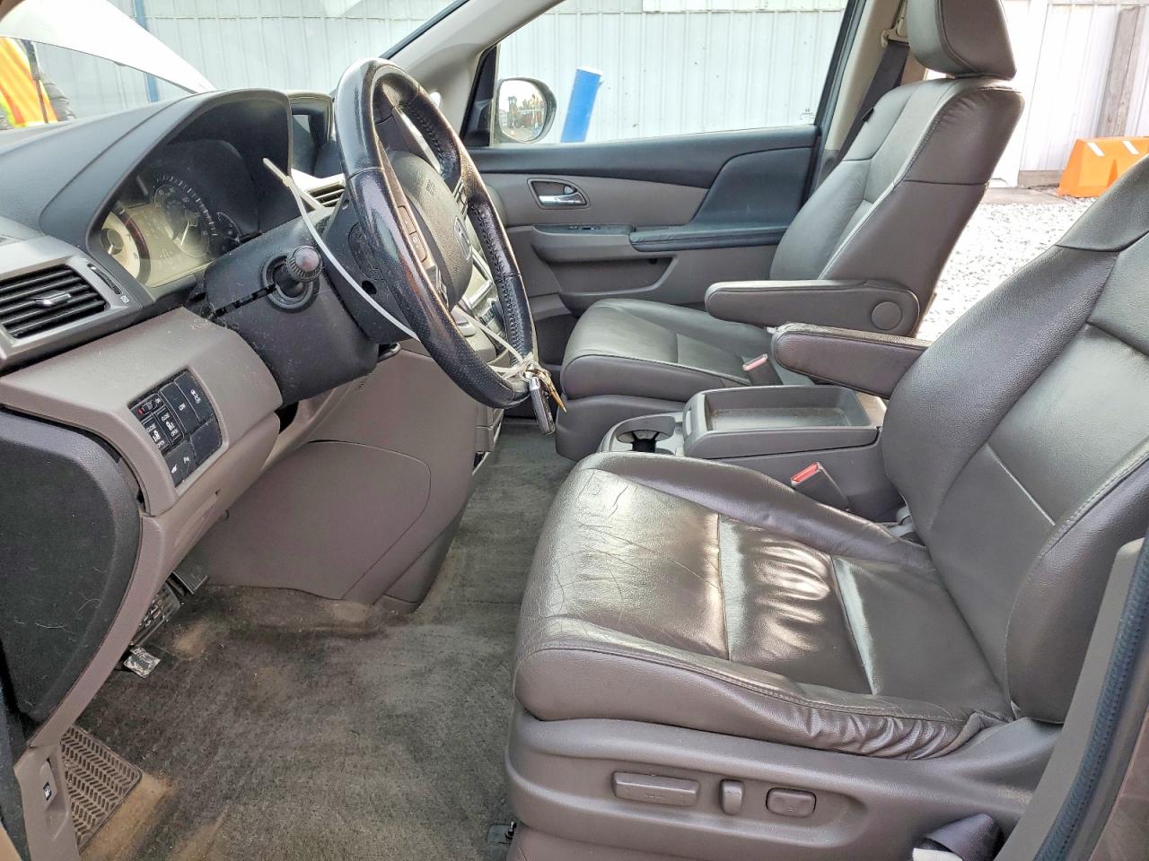 2014 HONDA ODYSSEY TOURING photo 7