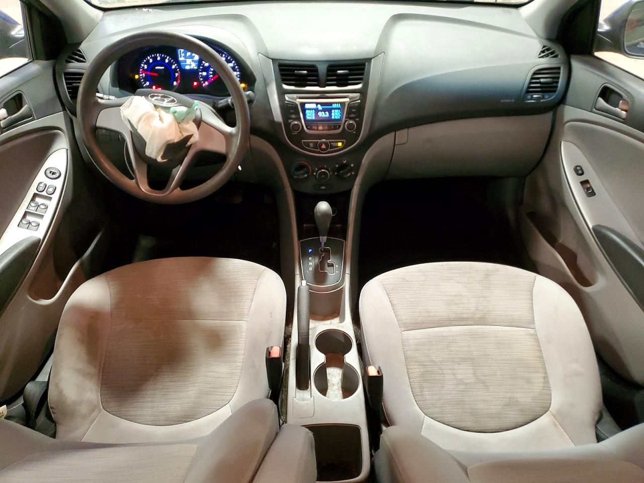 2016 HYUNDAI ACCENT SE photo 8
