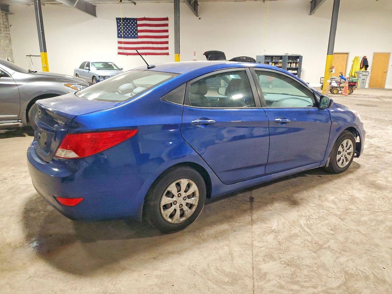 2016 HYUNDAI ACCENT SE photo 3