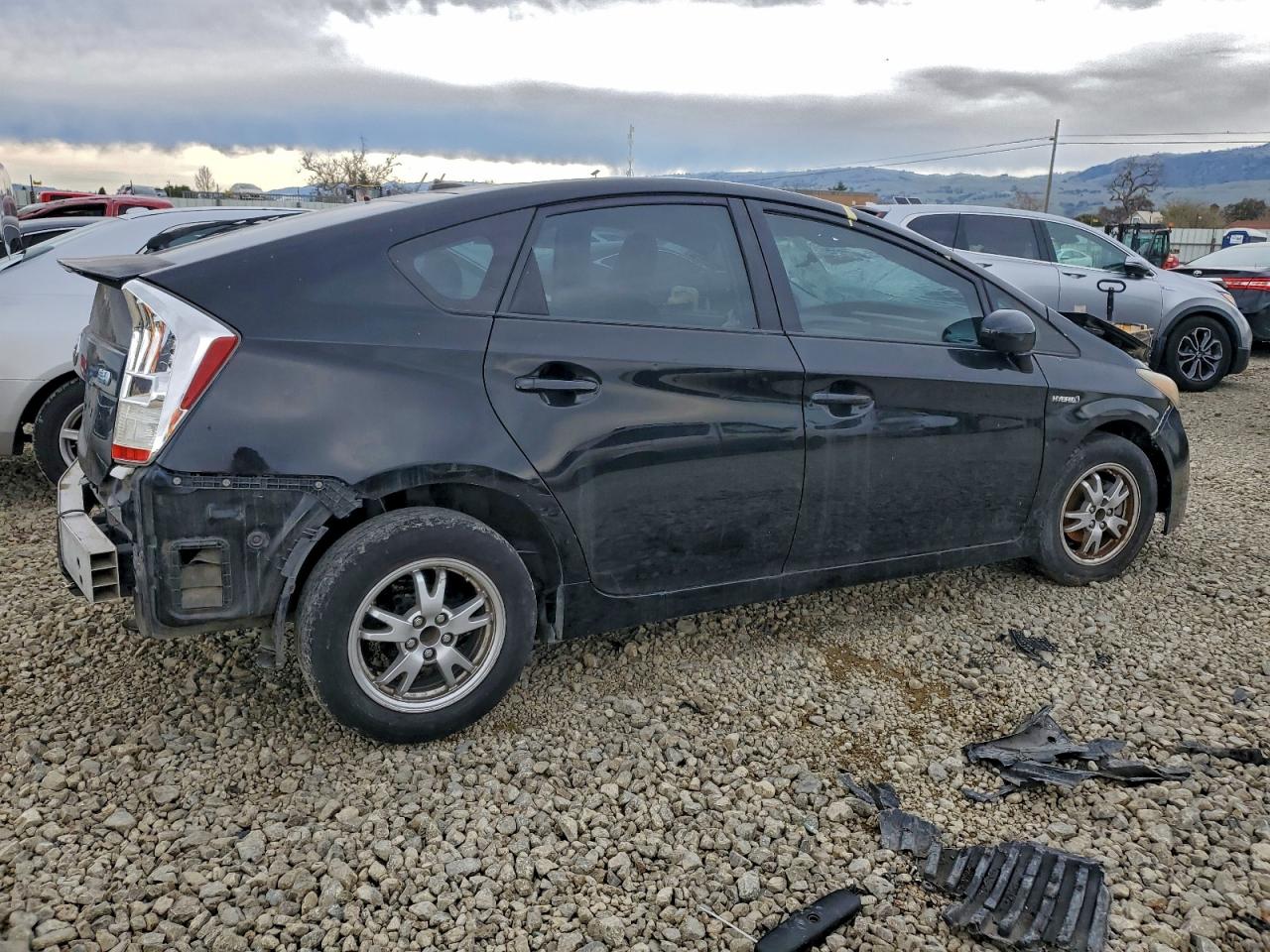 2010 TOYOTA PRIUS photo 3