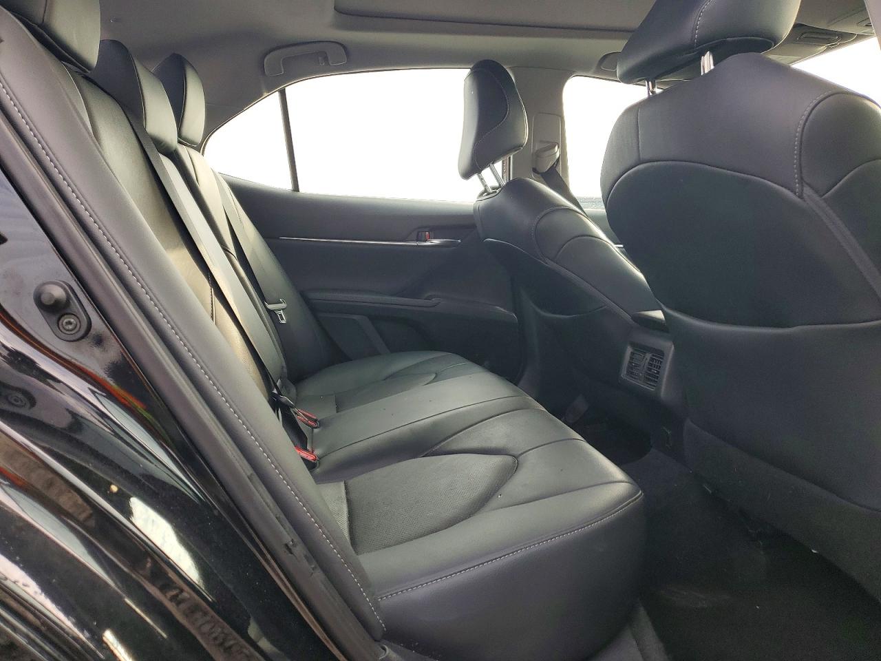 2021 TOYOTA CAMRY XSE photo 10