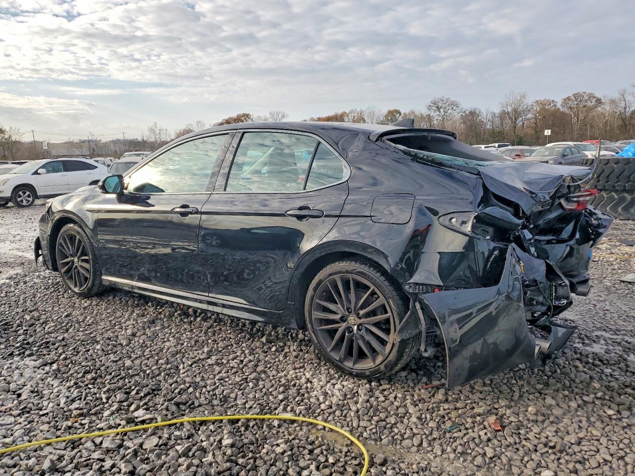2021 TOYOTA CAMRY XSE photo 2