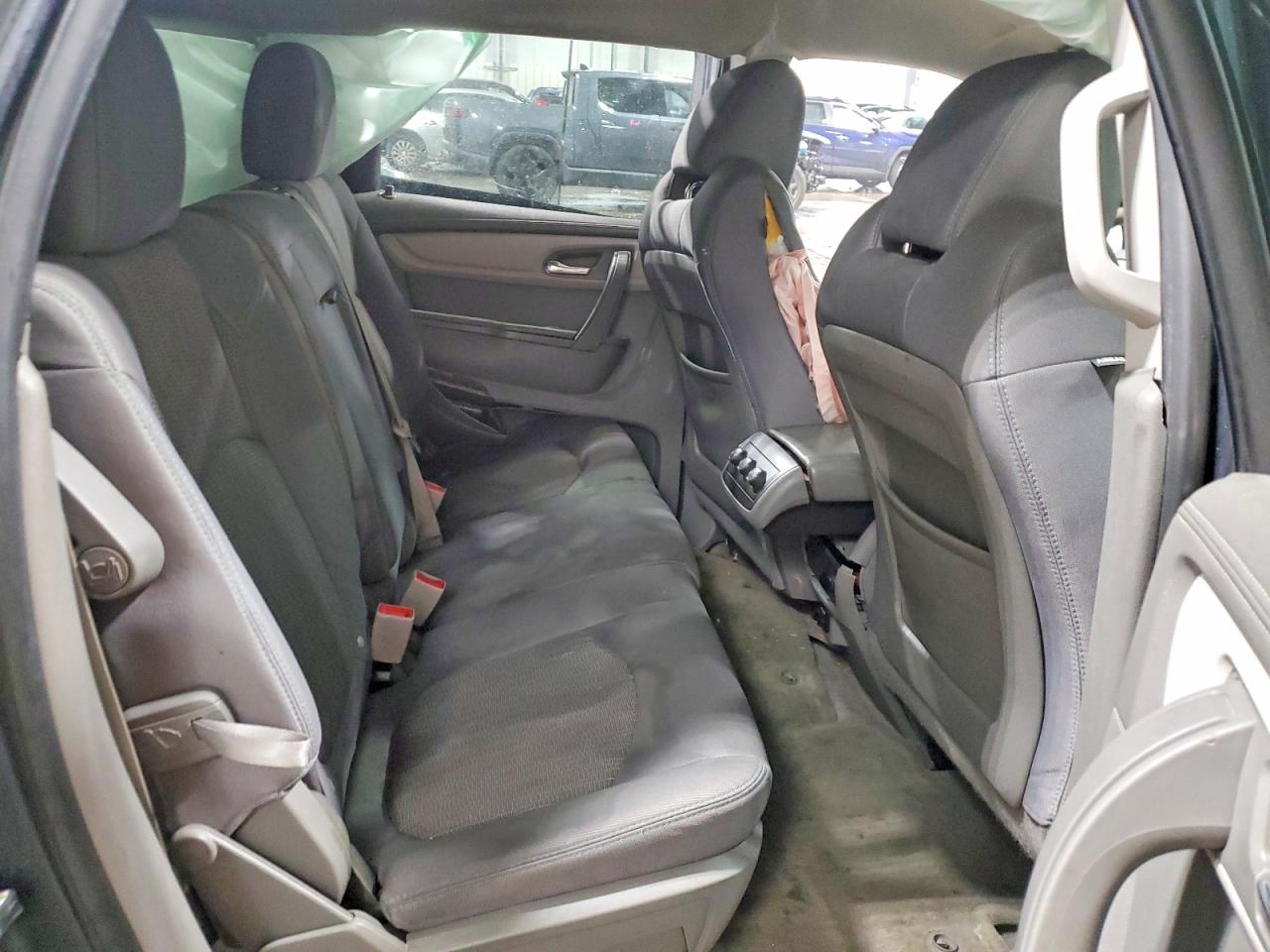 2014 CHEVROLET TRAVERSE LS photo 11