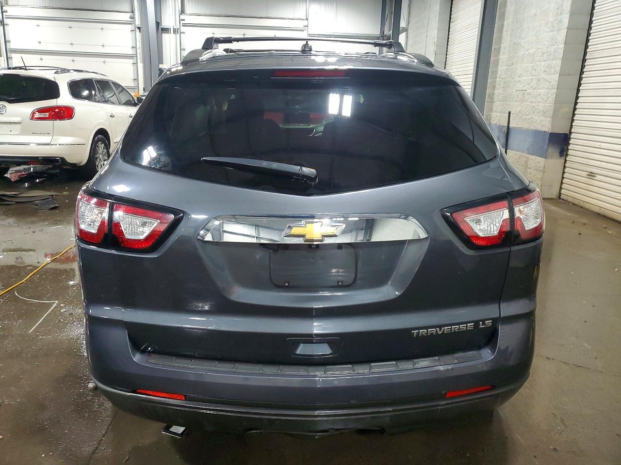 2014 CHEVROLET TRAVERSE LS photo 6