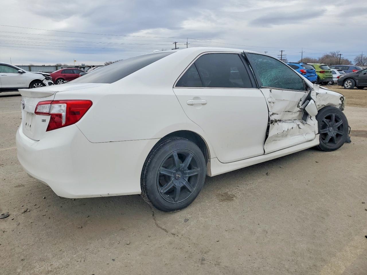 2012 TOYOTA CAMRY BASE photo 3