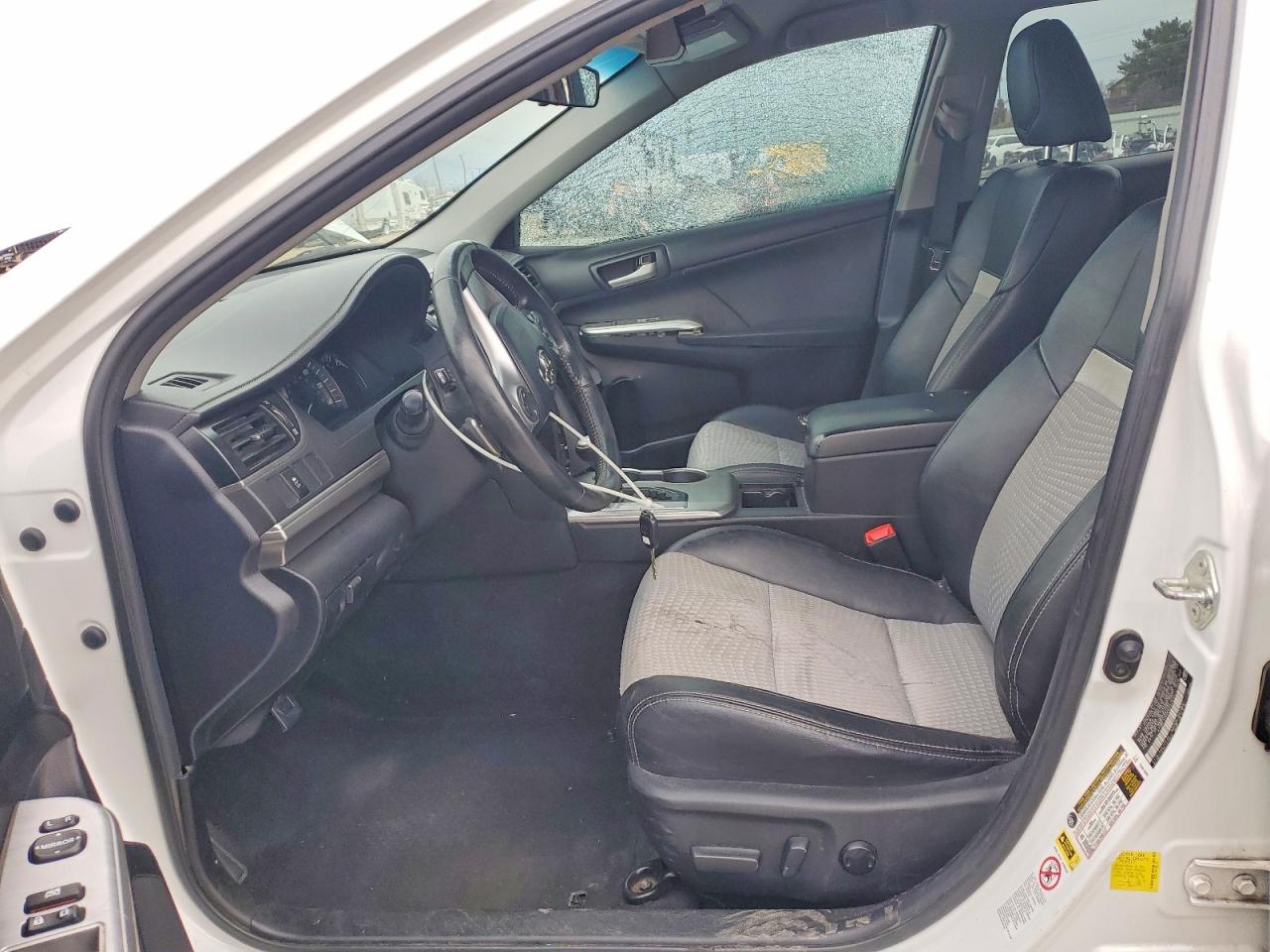 2012 TOYOTA CAMRY BASE photo 7