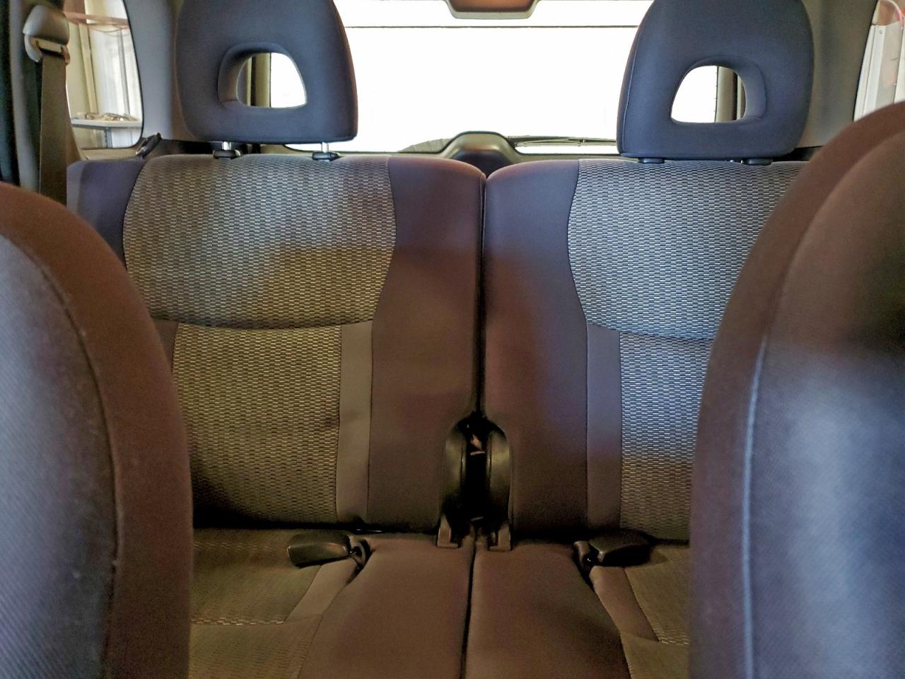 2004 TOYOTA RAV4 BASE photo 10