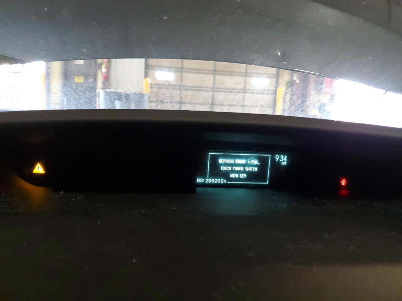 2013 TOYOTA PRIUS photo 9