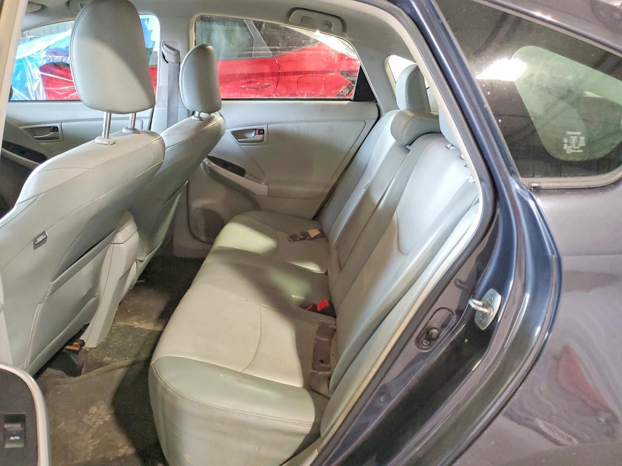 2013 TOYOTA PRIUS photo 11