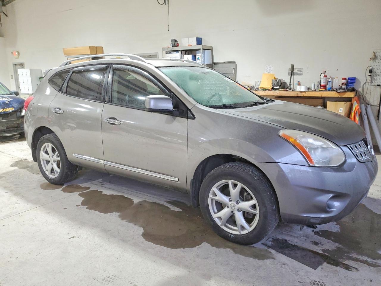 2011 NISSAN ROGUE S photo 4