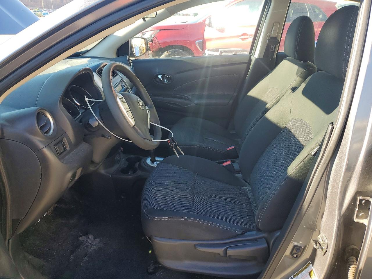 2018 NISSAN VERSA S photo 7