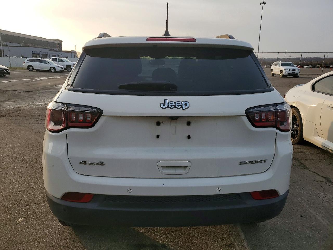 2017 JEEP COMPASS SPORT photo 6