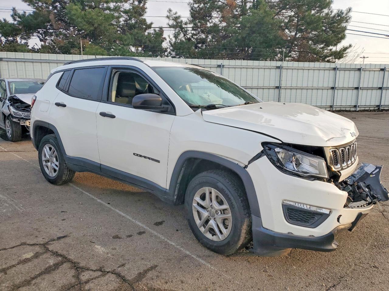 2017 JEEP COMPASS SPORT photo 4