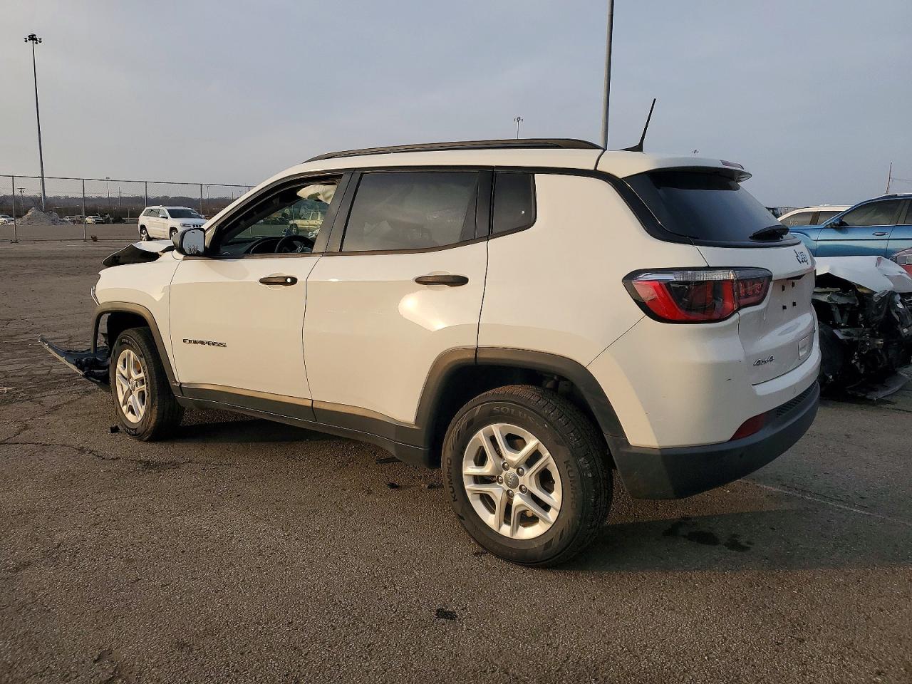 2017 JEEP COMPASS SPORT photo 2