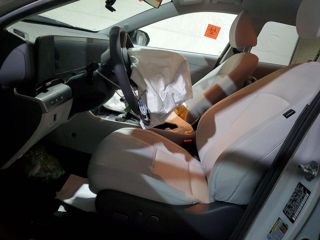 2025 HYUNDAI KONA SEL photo 13