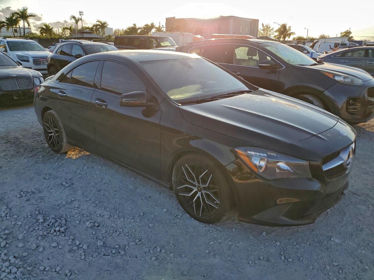 2016 MERCEDES-BENZ CLA 250 4MATIC photo 4