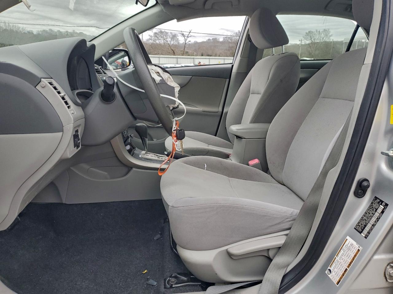 2010 TOYOTA COROLLA BASE photo 7