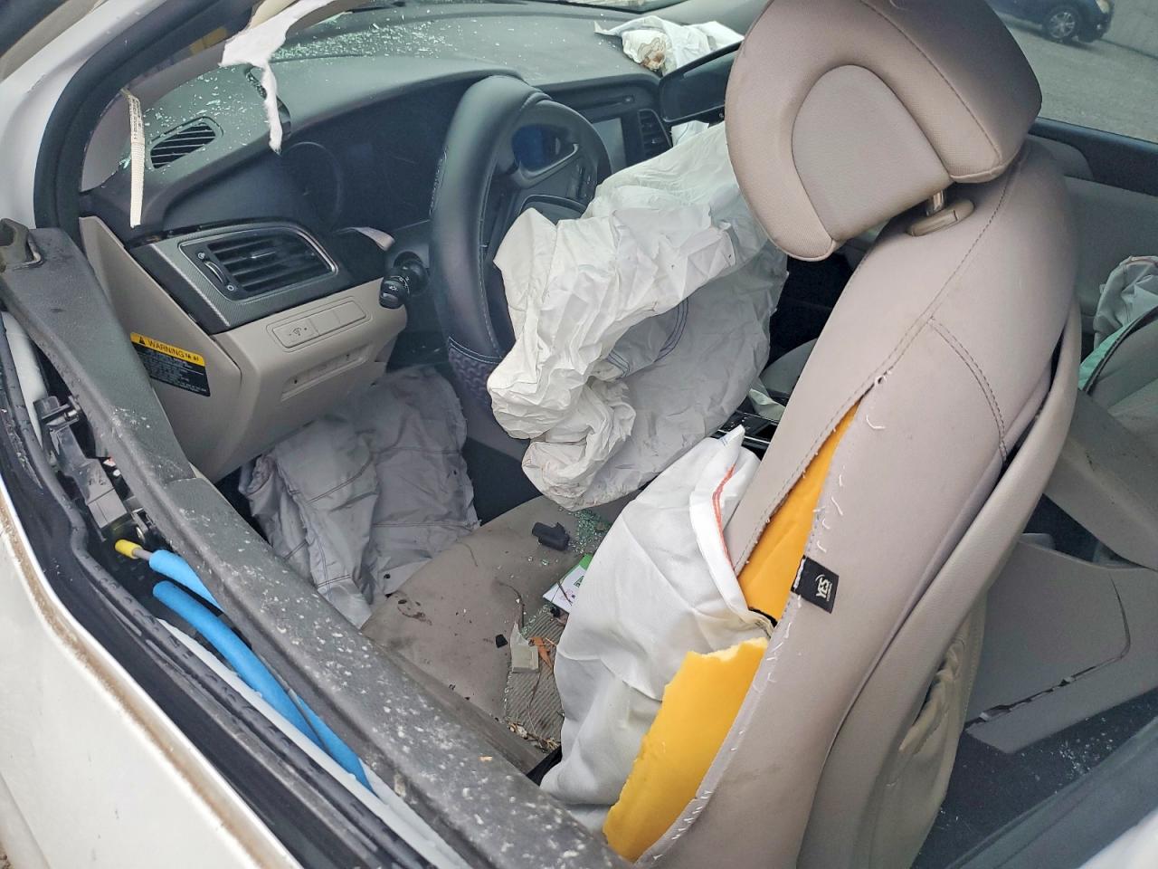 2016 HYUNDAI SONATA SE photo 8