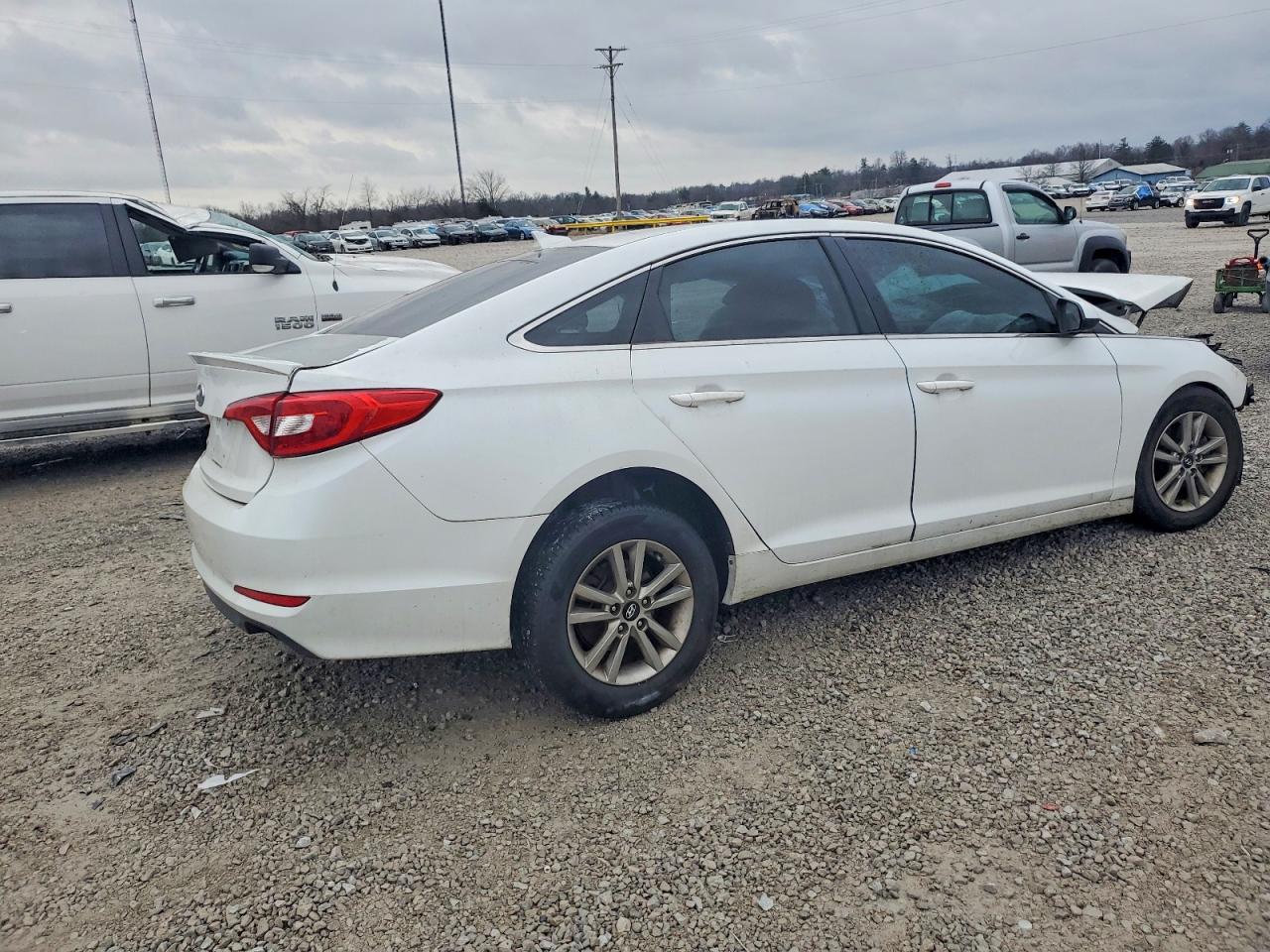2016 HYUNDAI SONATA SE photo 3