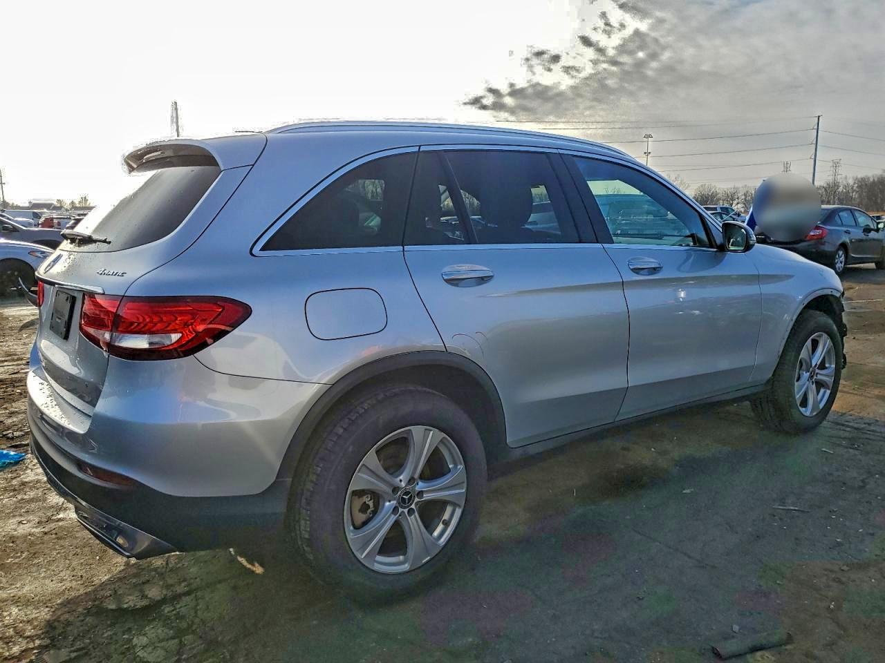 2018 MERCEDES-BENZ GLC 300 4MATIC photo 3