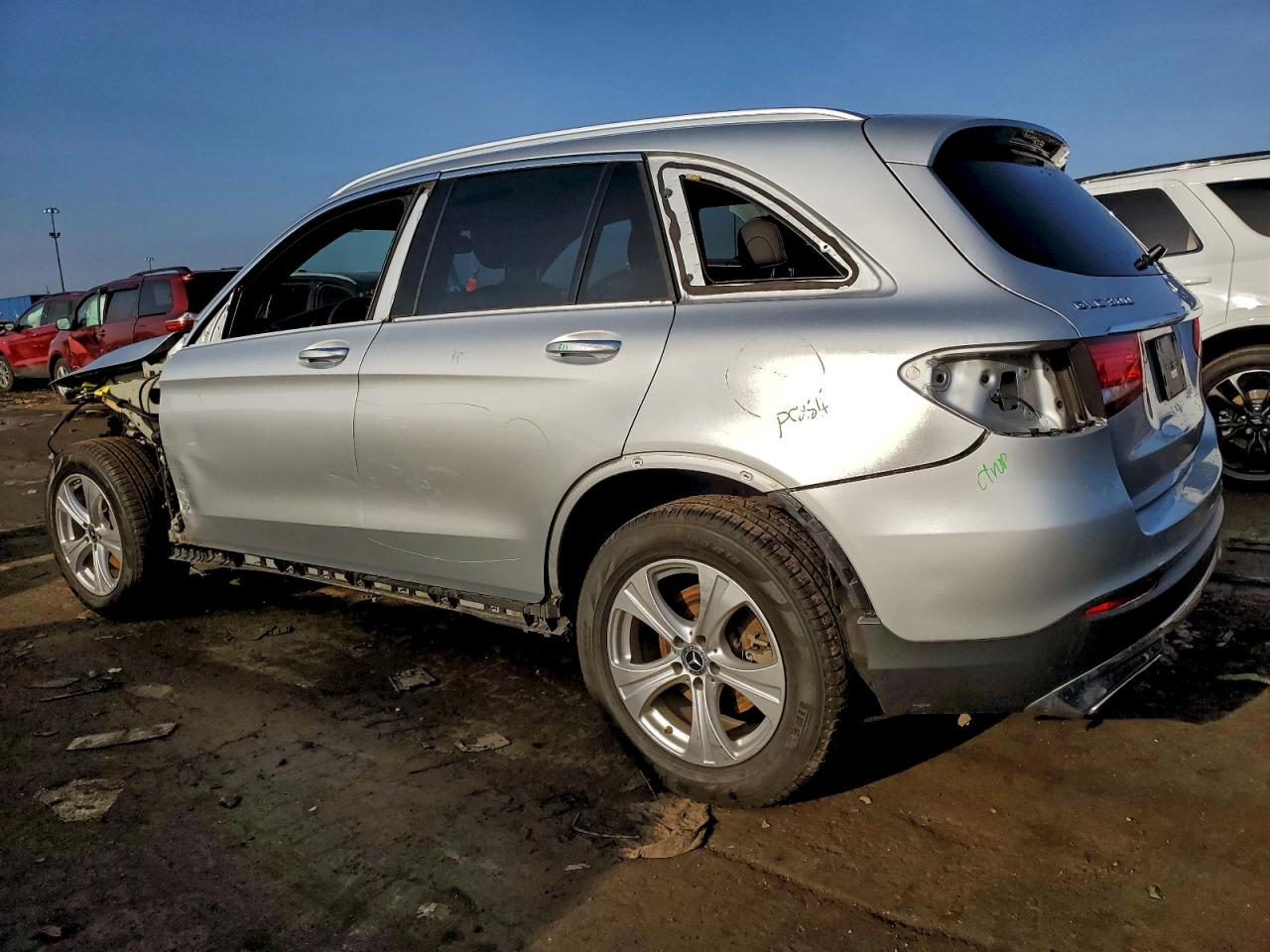 2018 MERCEDES-BENZ GLC 300 4MATIC photo 2