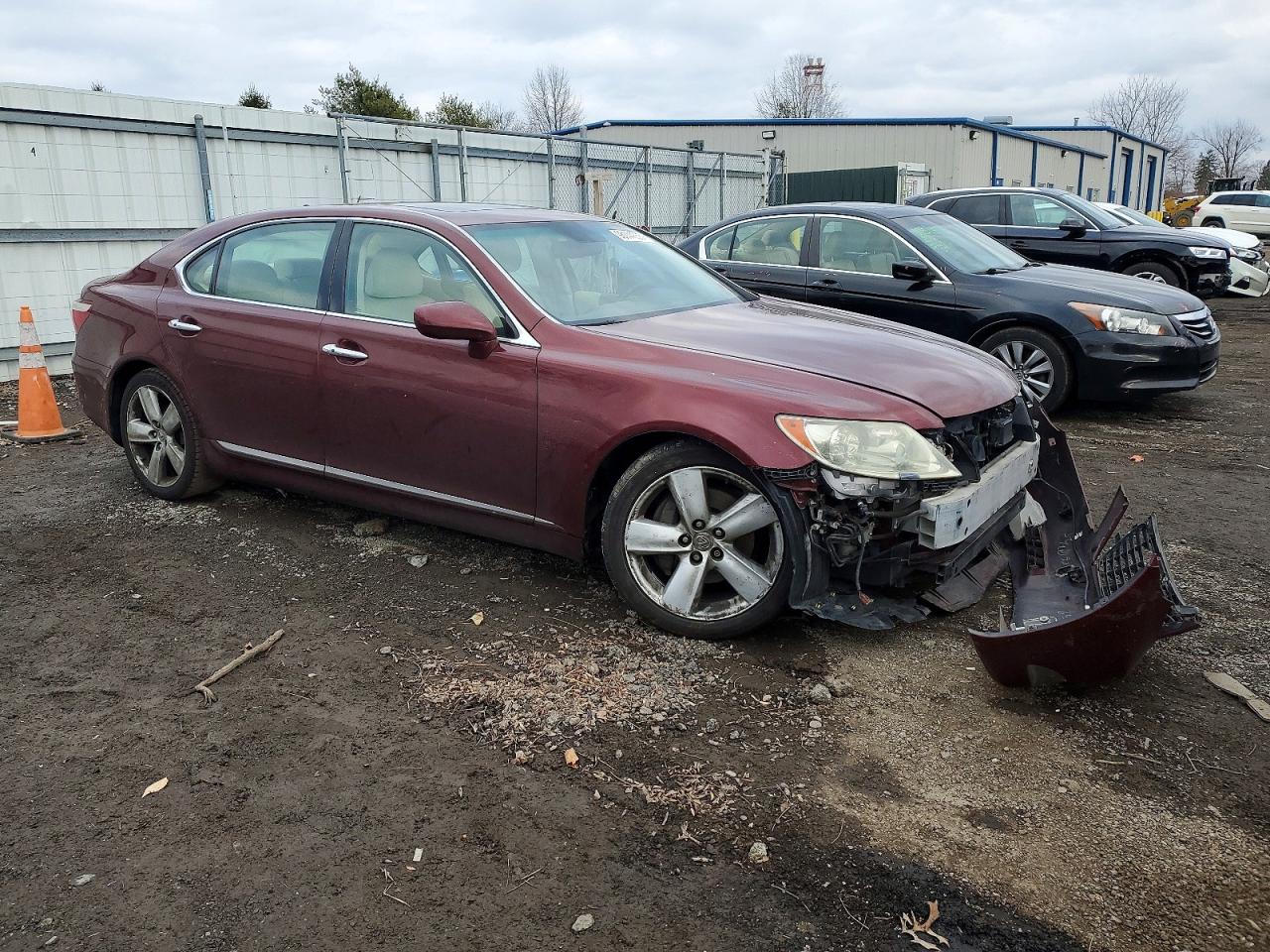 2008 LEXUS LS 460L photo 4