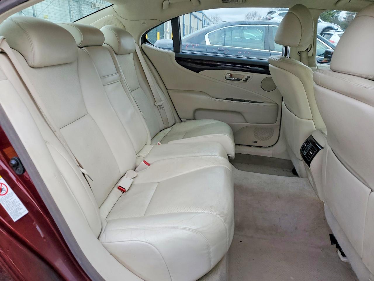 2008 LEXUS LS 460L photo 10