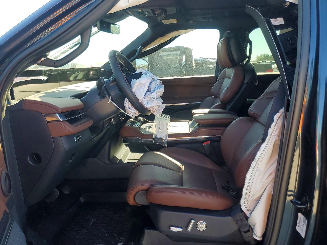 2025 LINCOLN NAVIGATOR RESERVE photo 7