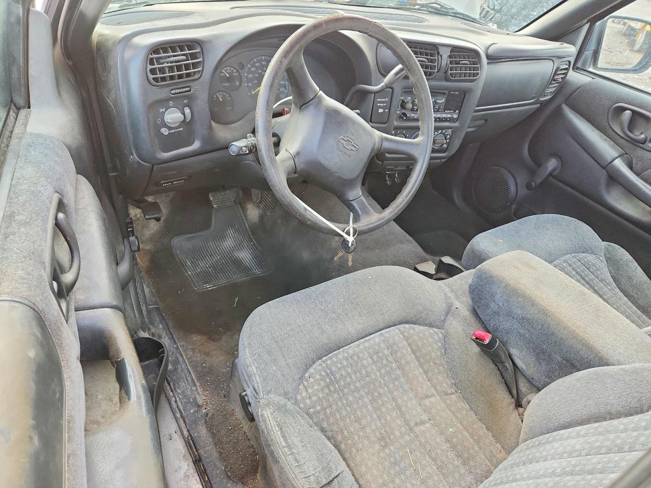 1999 CHEVROLET S TRUCK S10 photo 8