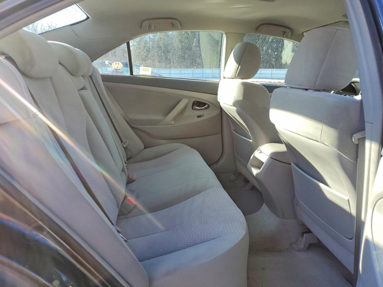 2010 TOYOTA CAMRY BASE photo 10