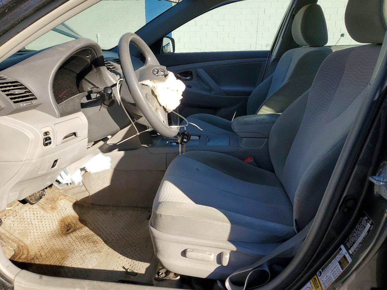 2010 TOYOTA CAMRY BASE photo 7